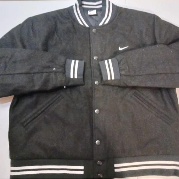 *NWT* Men Nike Sportswear Authentic Varsity Jacket - Picture 4 of 6